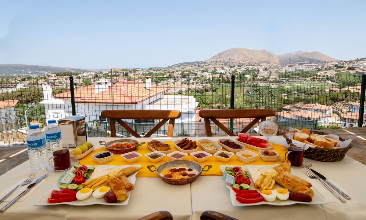 Gokceada Hotel | Estia Konukevi