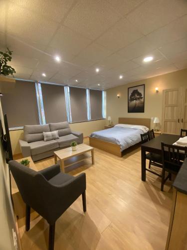 Parla Apartment | Estudios 85 - Cerca de Madrid, Toledo y Parque Warner