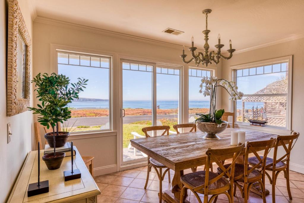 Dillon Beach House | Etoile De Mer The Star of the Sea Luxurious Walk to Beach Pool Table, Foosball, Ping Pong VIEWS
