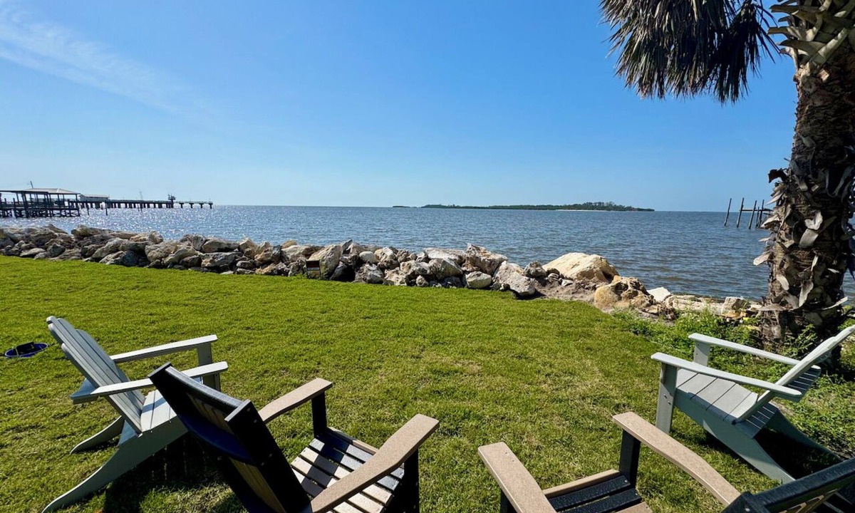 Cedar Key House | Eva Maes Waterfront Cottage Cedar Key Amazing View