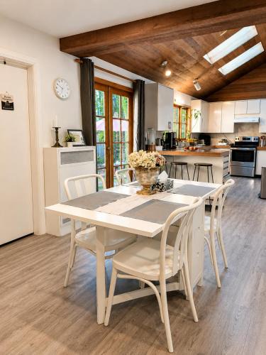 Kerrisdale Bed & Breakfast | Evergreen House