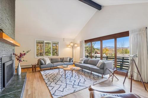 Stowe Village Historic District House | Evergreen Stowe