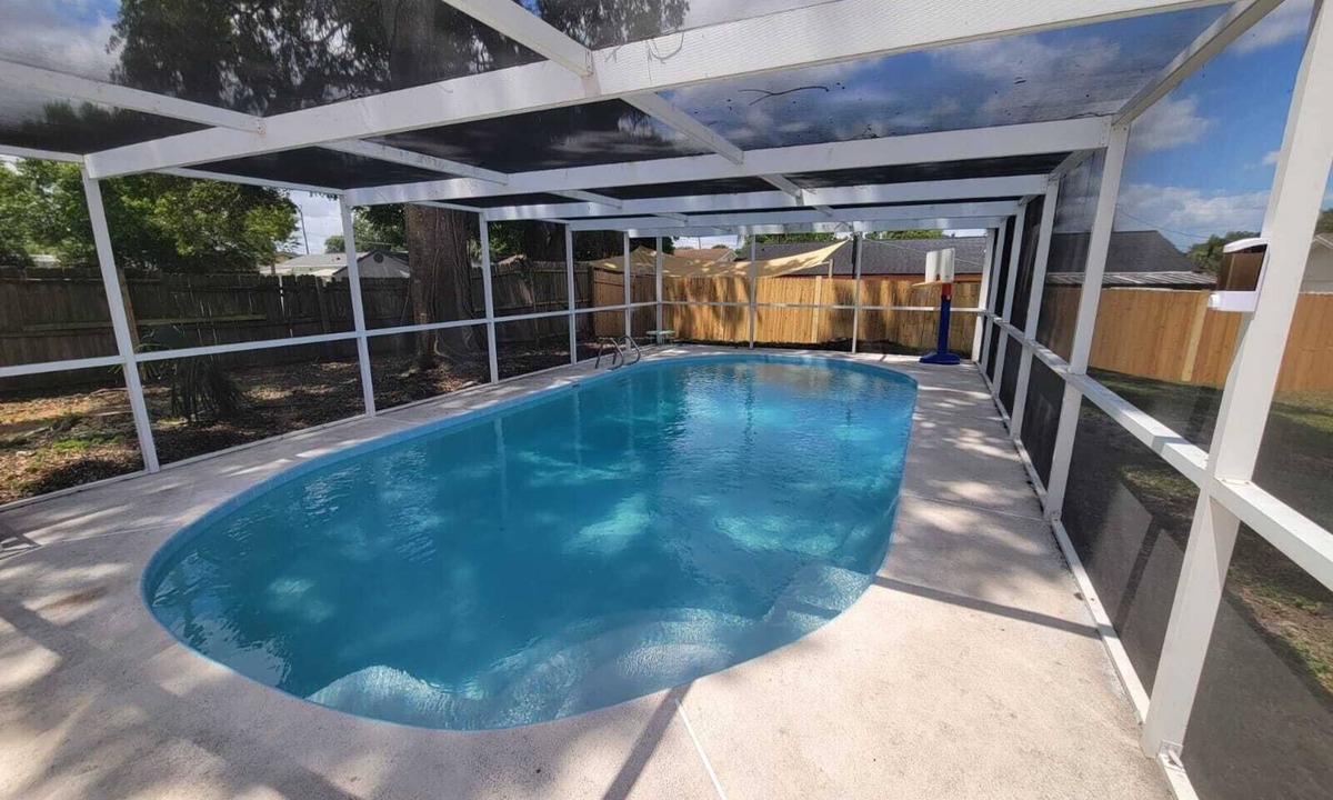 Cypress Gardens House | Everything is Awesome at this Lego Themed Pool House 4/2, 1 Mile From Legoland