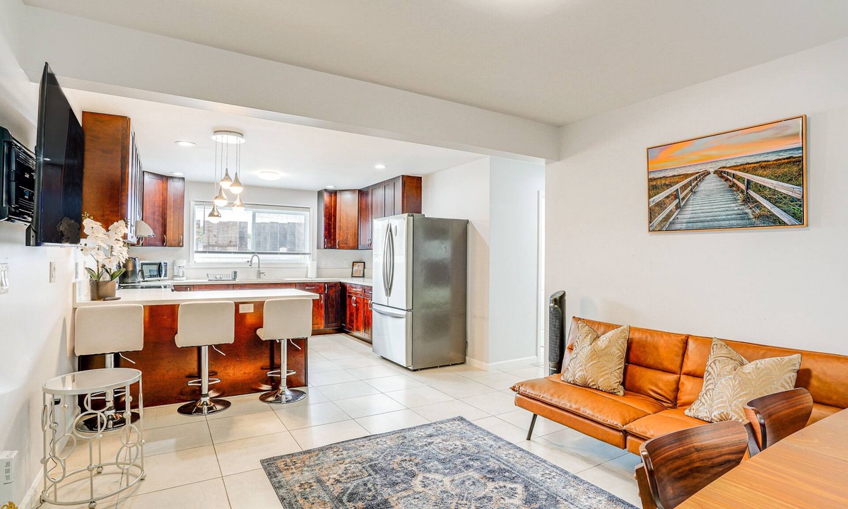 Ewa House | Ewa Beach Apartment w/Beach Gear ~ 1 Mi to Ocean!
