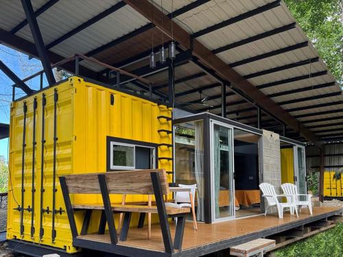 Cahuita Villa | EWA Boxes Container Homes