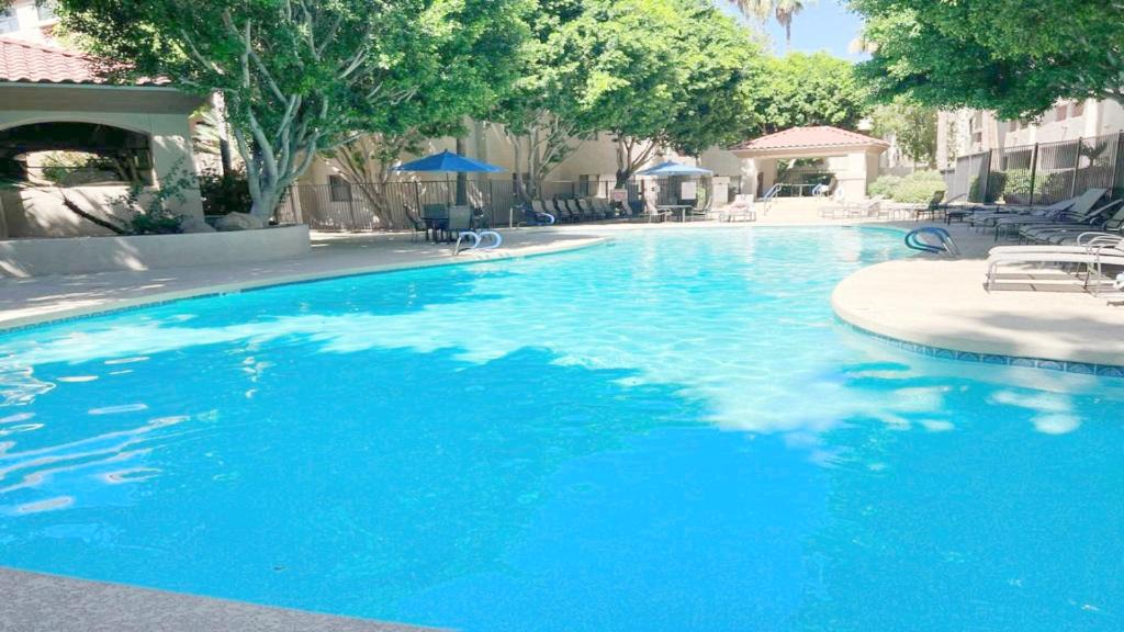 Camelback East Apartment | Excellent location,Relax in the heart of the City! by Kivoya