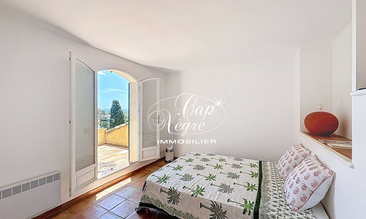 Le Rayol Villa | Exceptional 4-star sea-view villa for 8 people 150m from Le Rayol beach