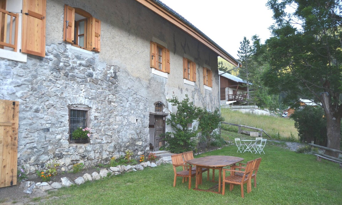 Vars Apartment | Exceptional and spacious apartment – Coup de Cœur – in the heart of the resort