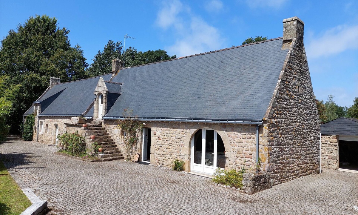 Saint-Philibert House | Exceptional longère in landscaped garden, with swimming pool and jacuzzi