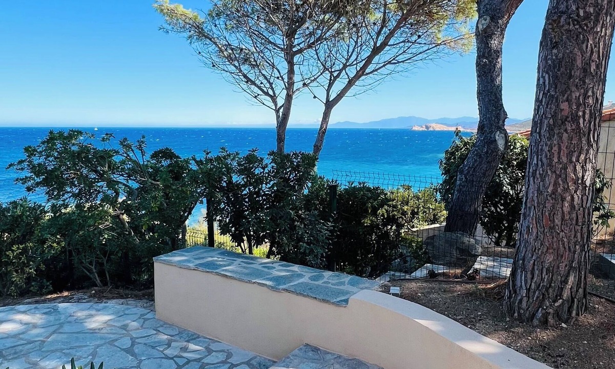 Marine de Davia House | Exceptional Marine de Davia villa facing the sea and close to the beaches