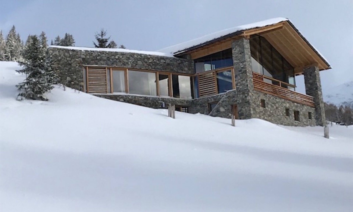 Montvalezan Ski Chalet | Exceptional modern chalet in la Rosière with Nordic Hot Tub