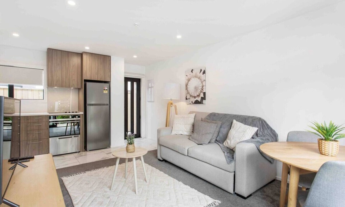 Christchurch City Centre Villa | Exceptional Value For Money Sunny Warm 5 Mins CBD