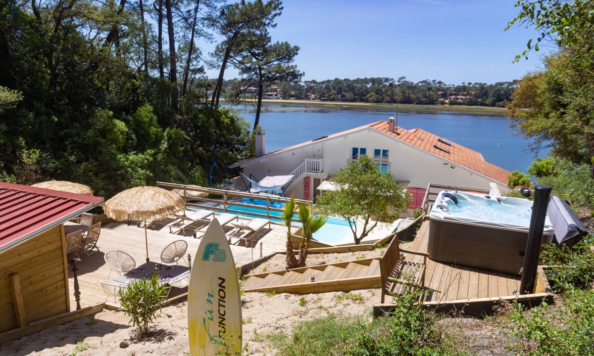Soorts-Hossegor Villa | Exceptional villa for 14 people. pool, sauna, jacuzzi, wellness experiences