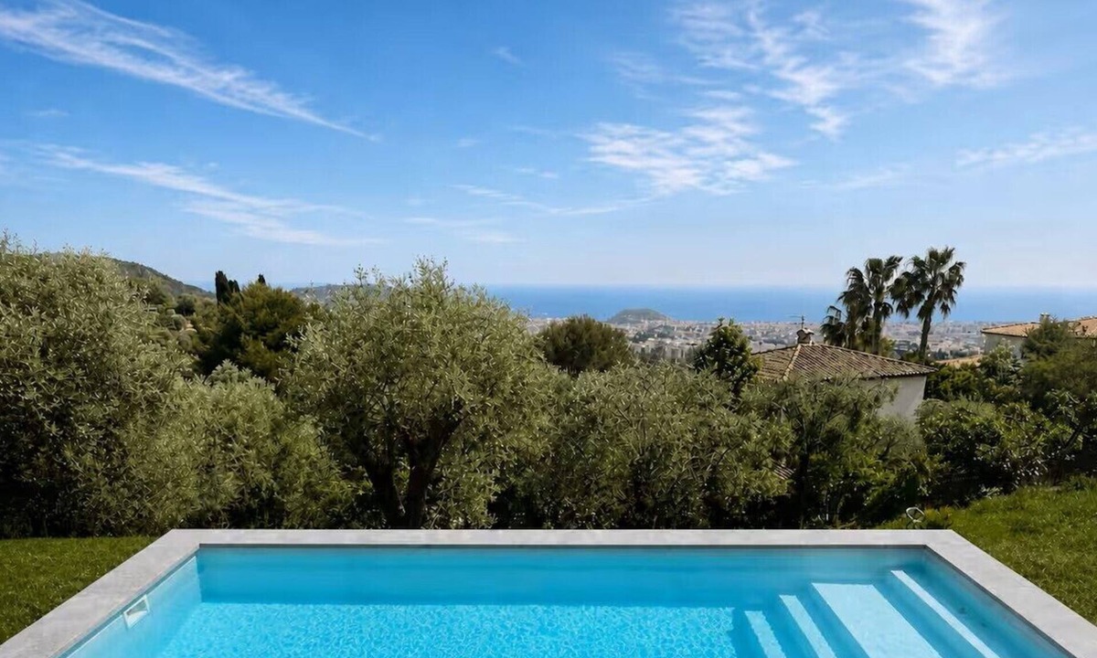 Gairaut Villa | Exceptional villa with pool and sea view