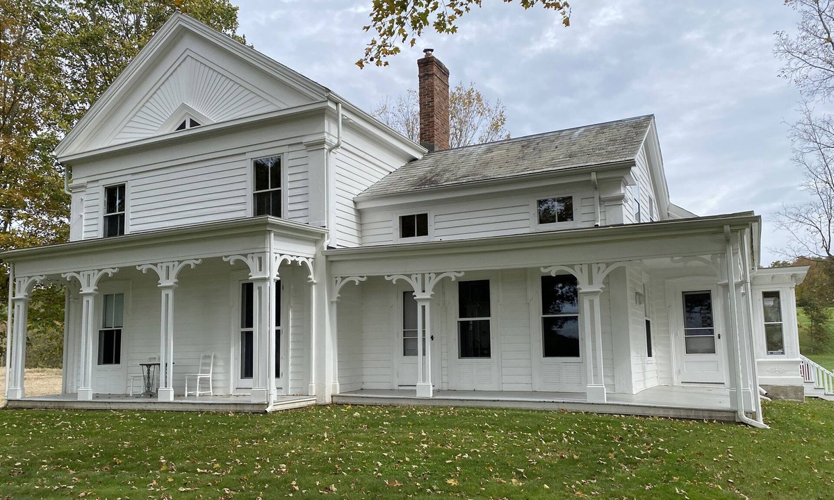 Johnsonville House | Exceptionally beautiful and spacious country home