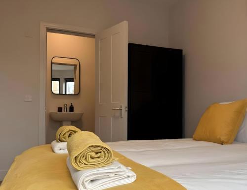 Madinat Zayed Hostel | Exceptive Master Room Stay