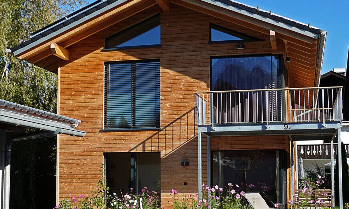 Garmisch-Partenkirchen Apartment | Exclusive Mondholz vacation apartment in a very quiet and central location in Garmisch