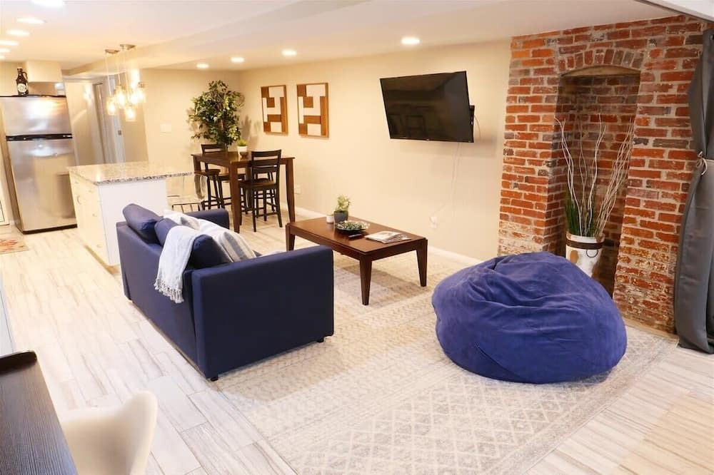 Bloomingdale Apartment | Exclusive Apt in Shaw-Outdoor Patio & Great Location