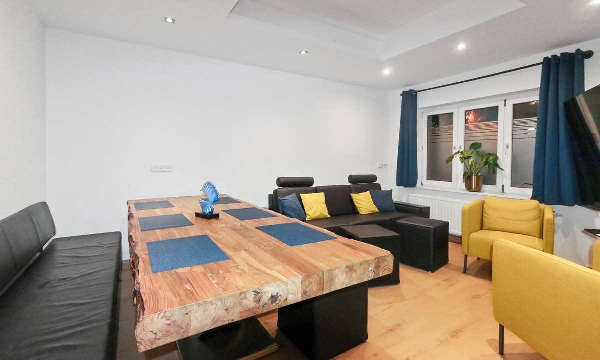 Dresden House | Exclusive bungalow! 4 rooms, 8 pers., 2 parking spaces