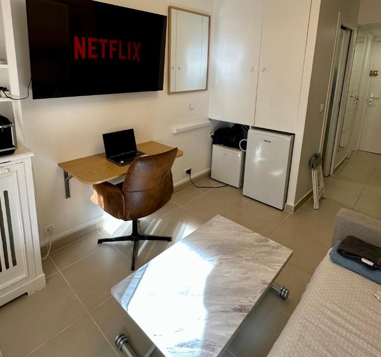 Porte-Dauphine Apartment | Exclusive Cozy studio - near Arc de Triomphe