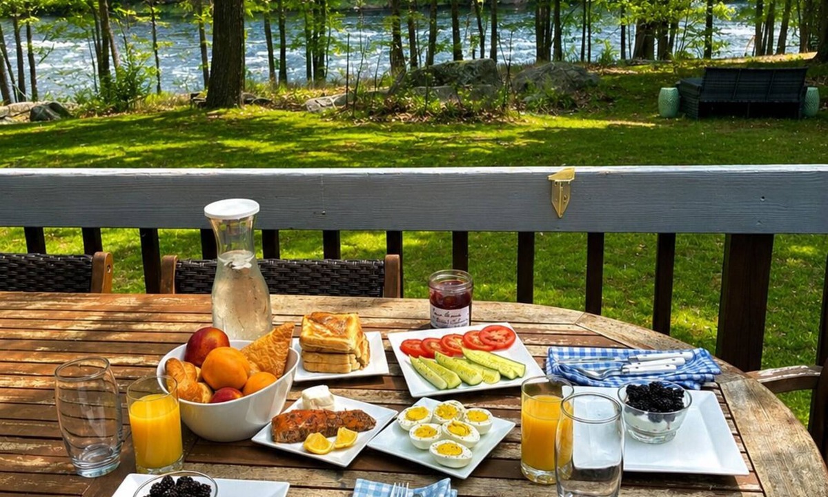 Lackawaxen House | Exclusive Delaware River Front Sanctuary near Masthope and the Poconos