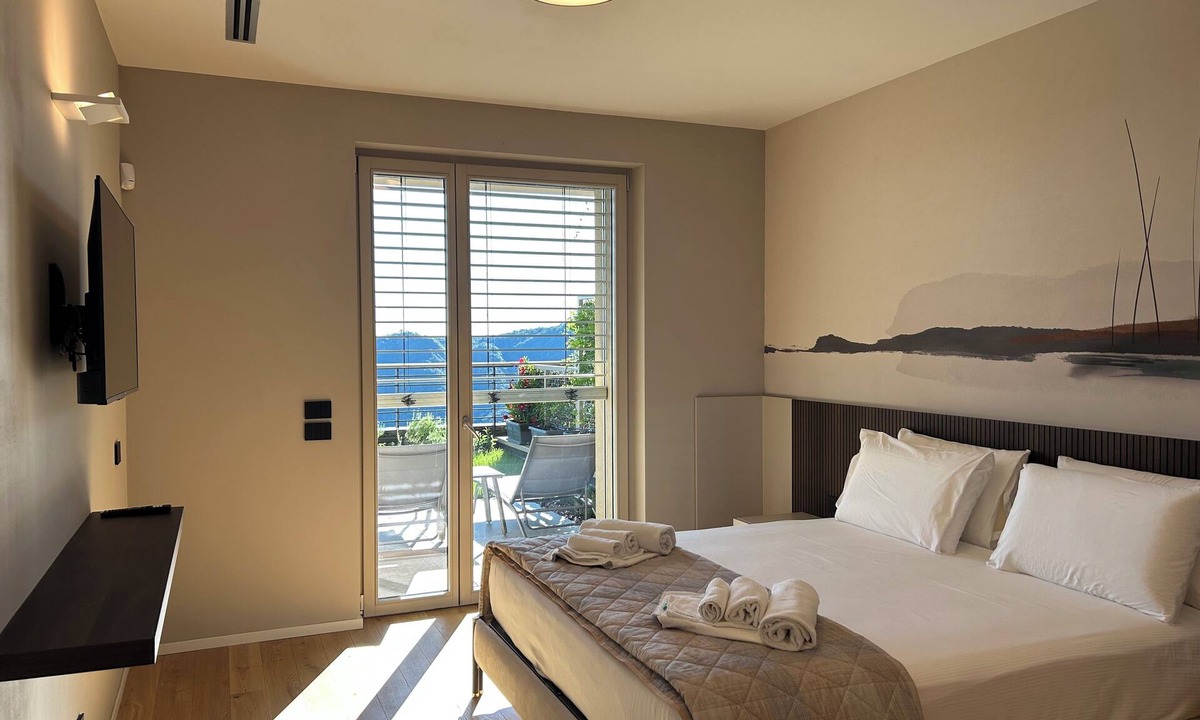 Como Apartment | Exclusive flat on Lake Como with panoramic views