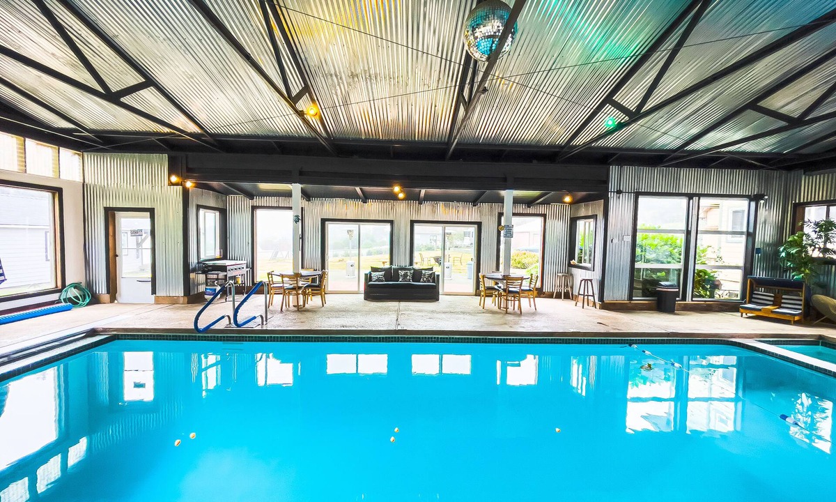 Smith River House | Exclusive Luxury Cottage, RV, & Coastal Farmhouse w/Private Indoor Heated Pool