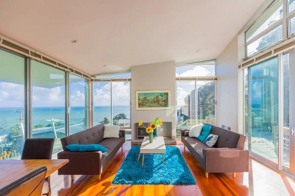 Muriwai House | Exclusive Sanctuary on the West Coast