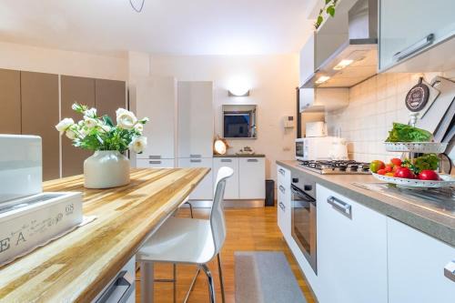 Pisa City Centre Apartment | Exclusive suite - 5 min from the Tower of Pisa - WiFi AC