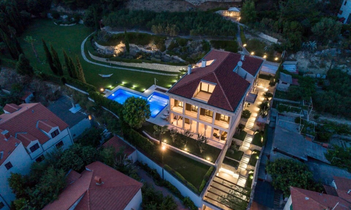 Split Villa | Exclusive Villa Marnano - Split, sea view, near center, concierge services, jacuzzi