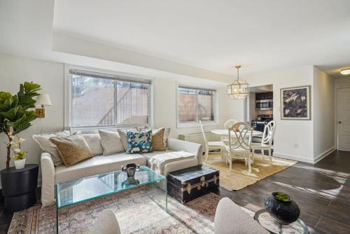 Aurora Highlands House | Executive 1BR King Suite - Free Parking - 5 min to DCA - 102