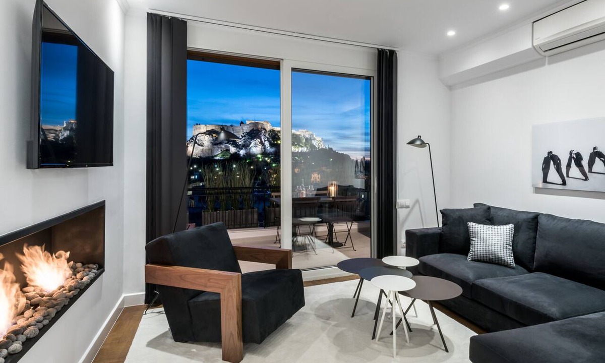 Plaka Apartment | Executive 2 bdr Suite in Plaka - Acropolis view