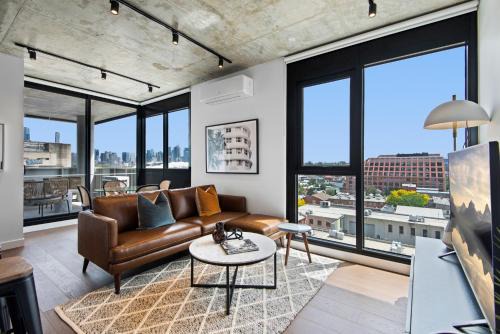 Cremorne Apartment | Executive 2-Bed Apartment with Views, Gym and Pool