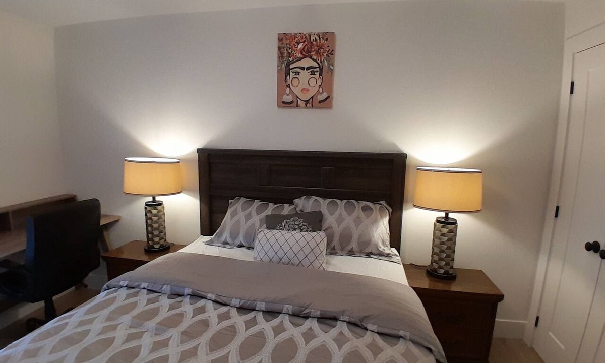 Dieppe Apartment | Executive 2BR Apt | Fully Furnished | Fast Wi-Fi | Perfect for Monthly Stays