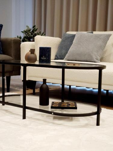 Gerrards Cross Apartment | Executive Apartment - Gerrards Cross Golf Club - Parking