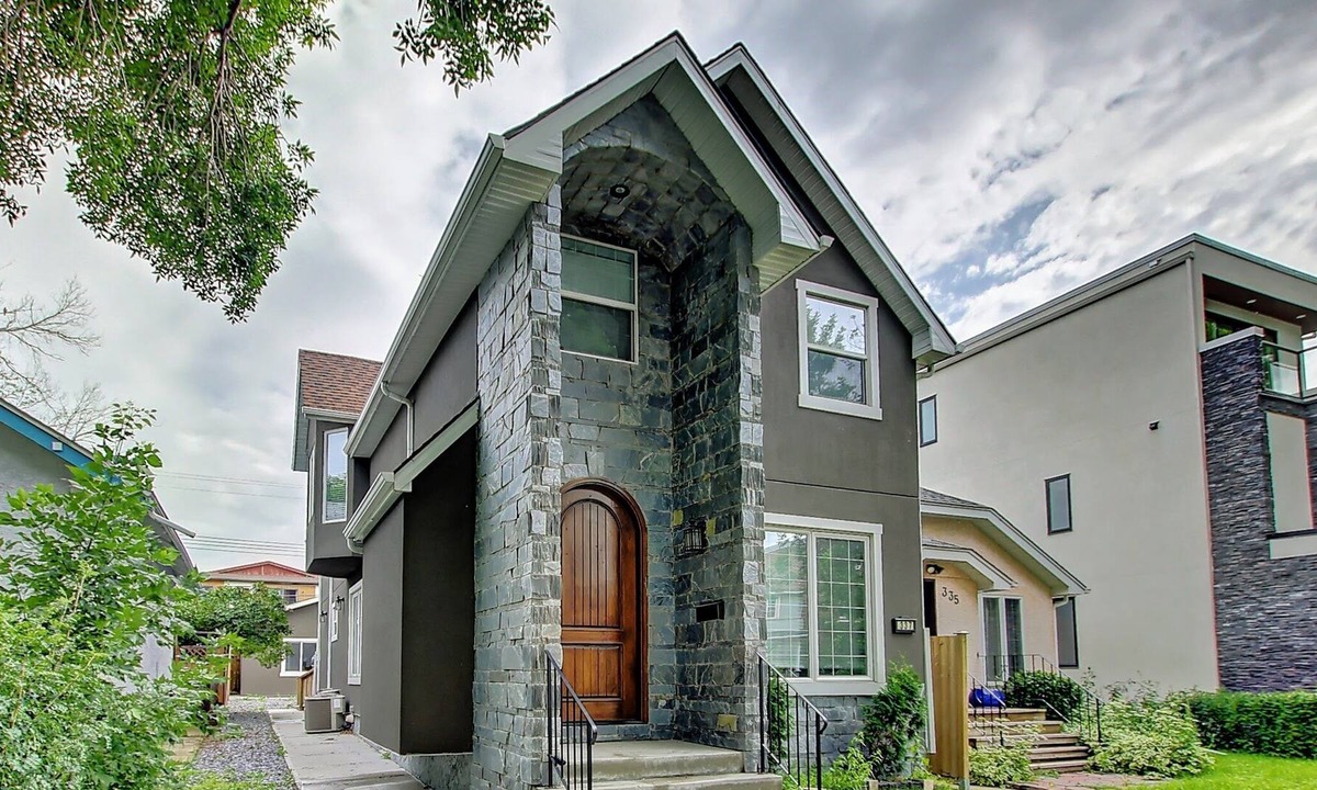 Crescent Heights House | Executive Home Near Downtown - 3BD