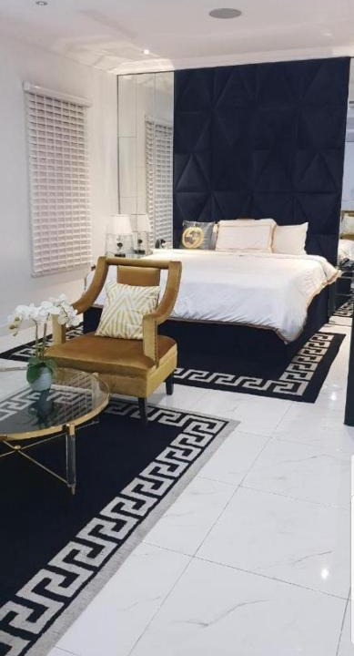 Lekki Phase 1 Hotel | EXECUTIVE HOME