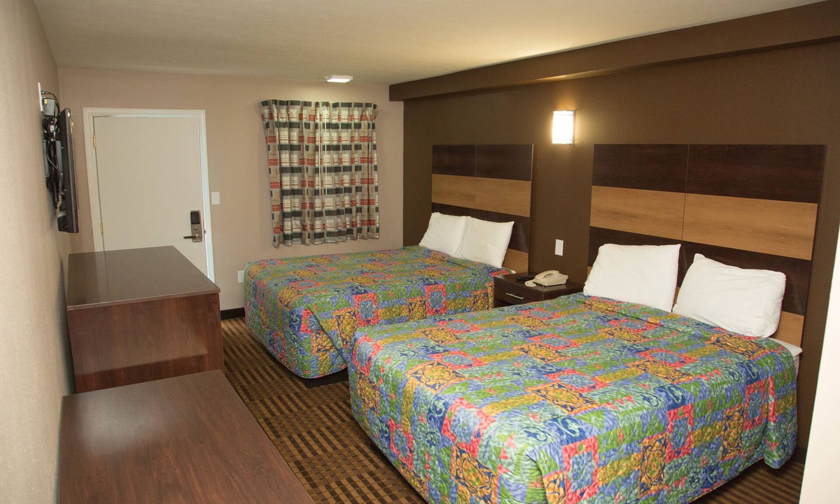 Pike Hotel | Executive Inn