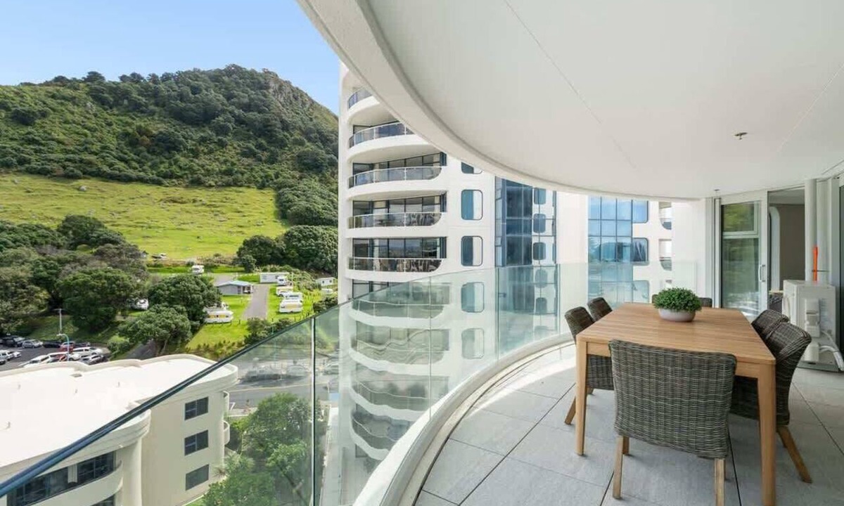 Mount Maunganui Apartment | Executive Oceanside Apartment