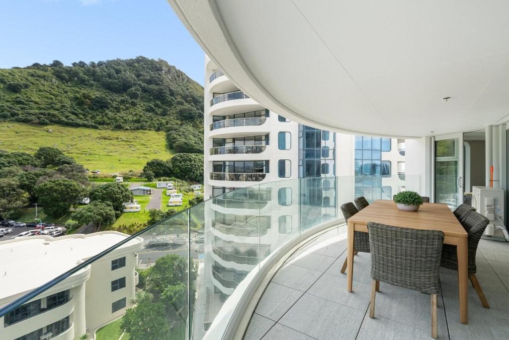 Mount Maunganui Apartment | Executive Oceanside Apartment