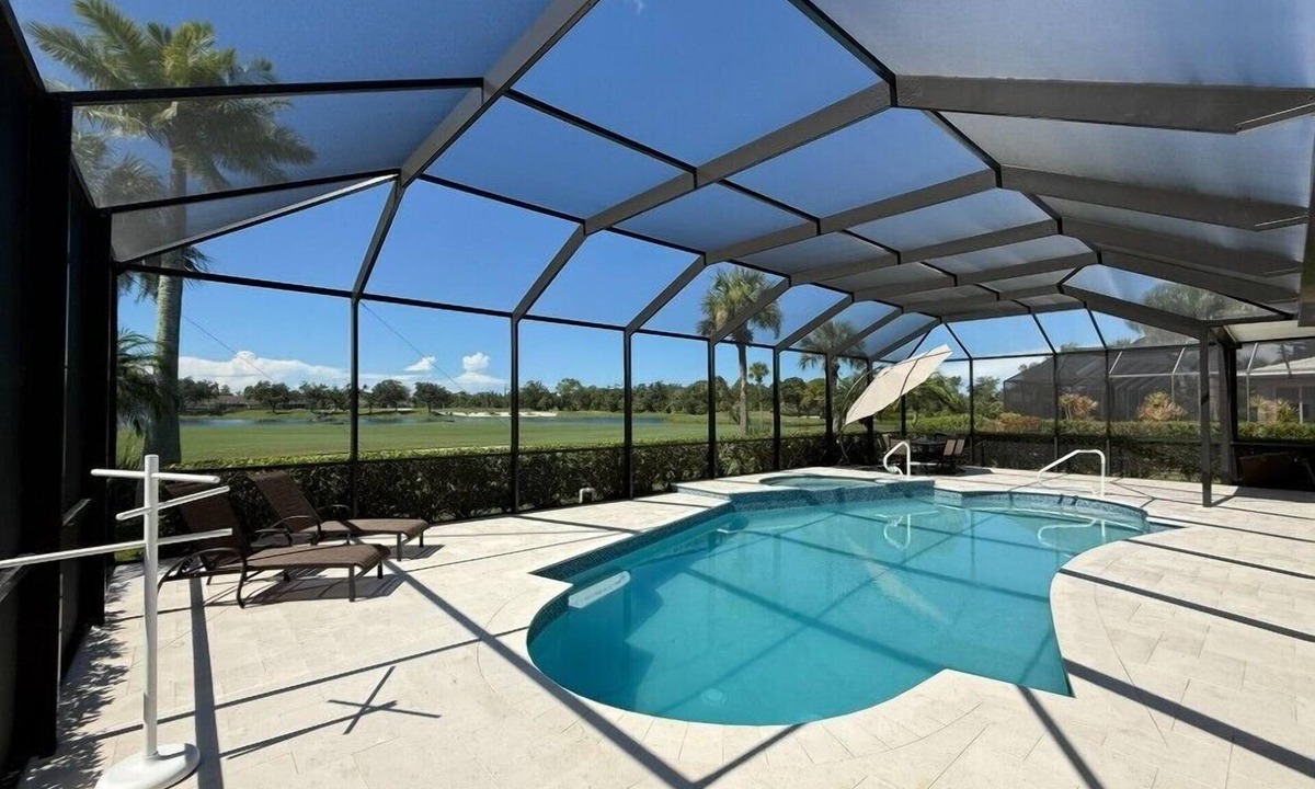Sarasota House | Executive Pool Home In Gated Community Overlooking Golf Course