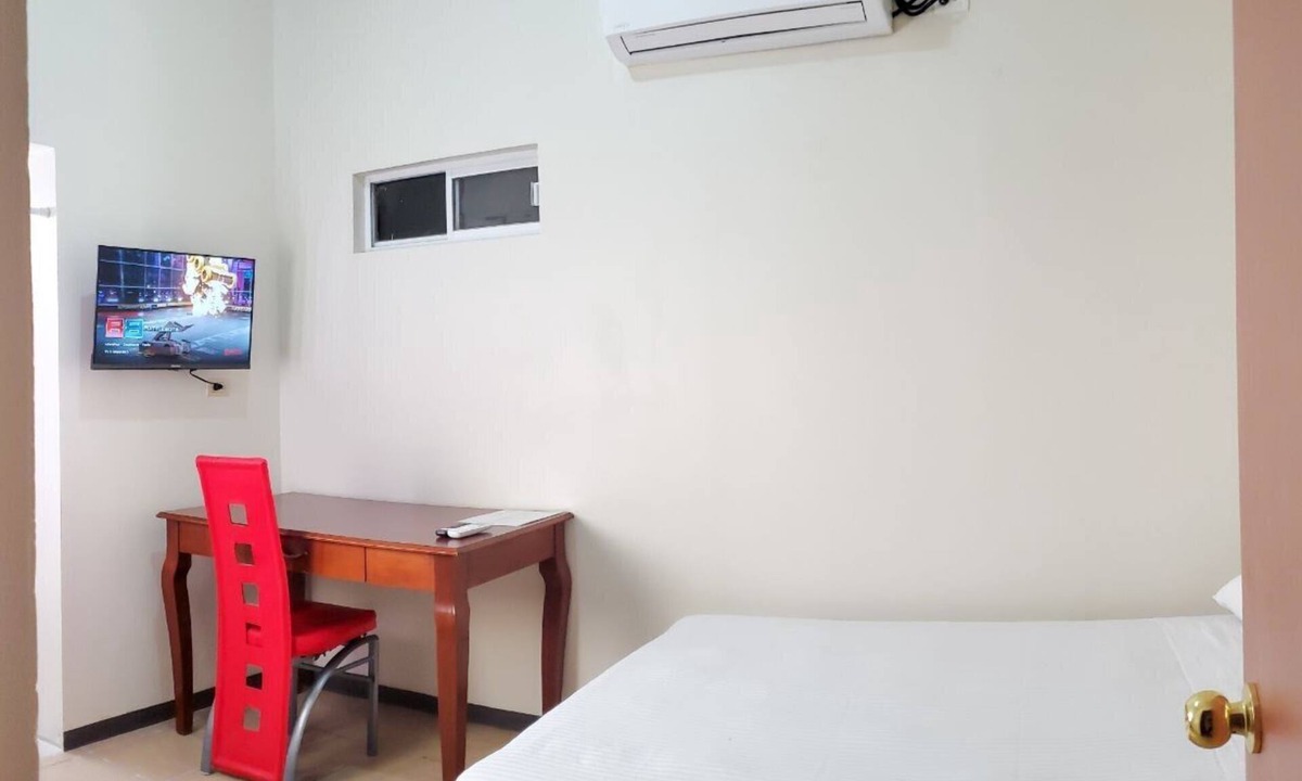Ciudad Juarez House | Executive Room - 10 min from US Consulate - Flexible Check-in