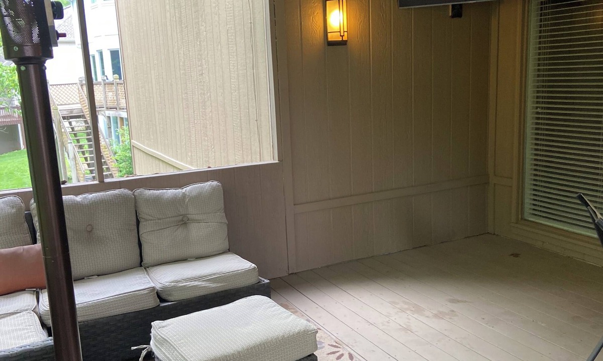 Shawnee Apartment | Executive Suite Apartment with Private Keyless Entrance. Enjoy Upscale Amenities