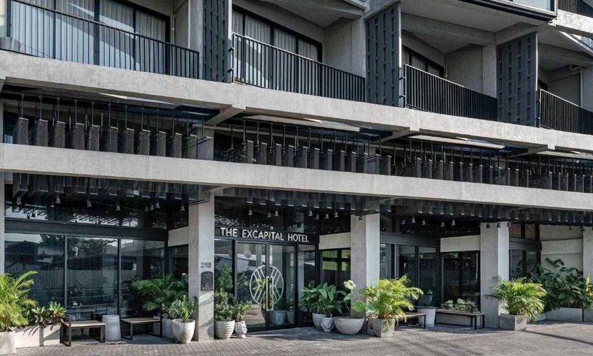 Thon Buri House | Executive Suite Chic | Bangkok City