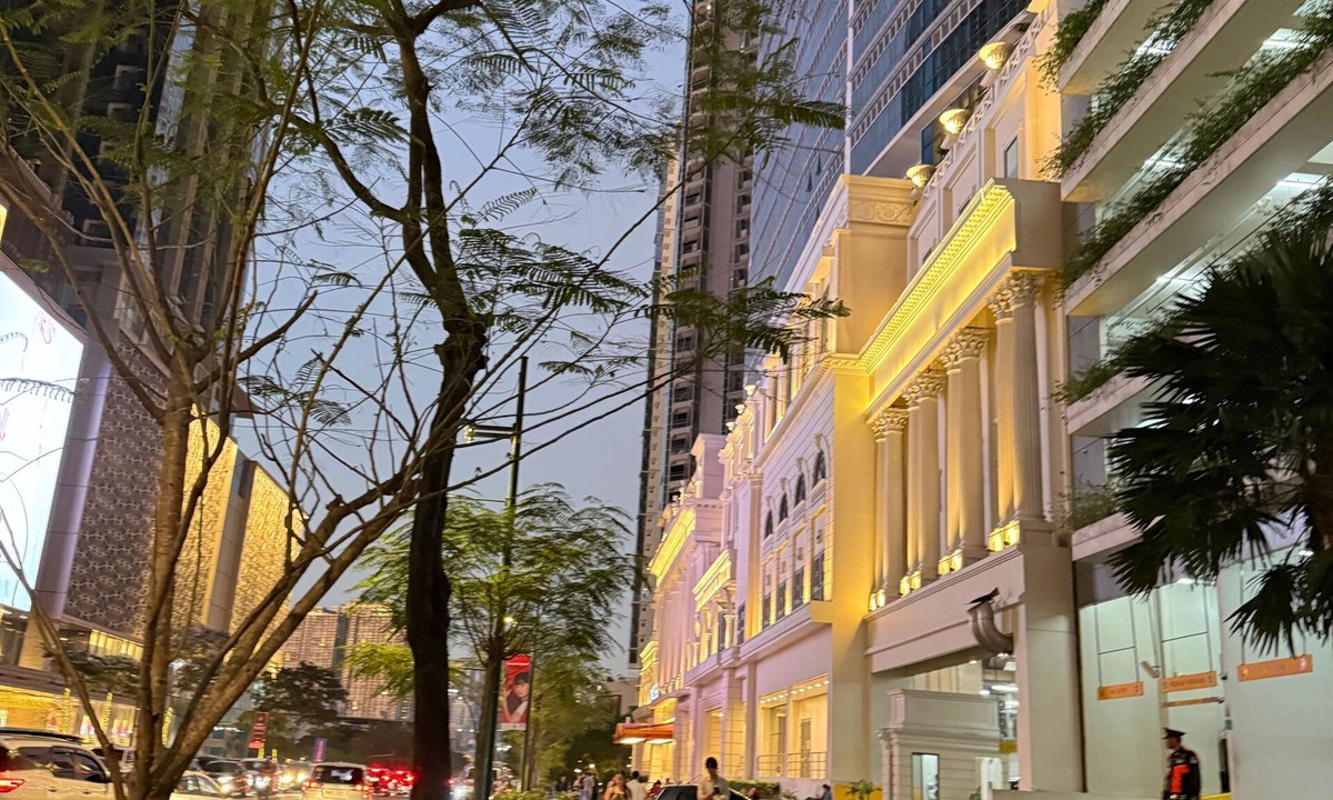 Bonifacio Global City Condo | Executive Suites 4 Bedroom Condo Uptown Parksuites Bgc