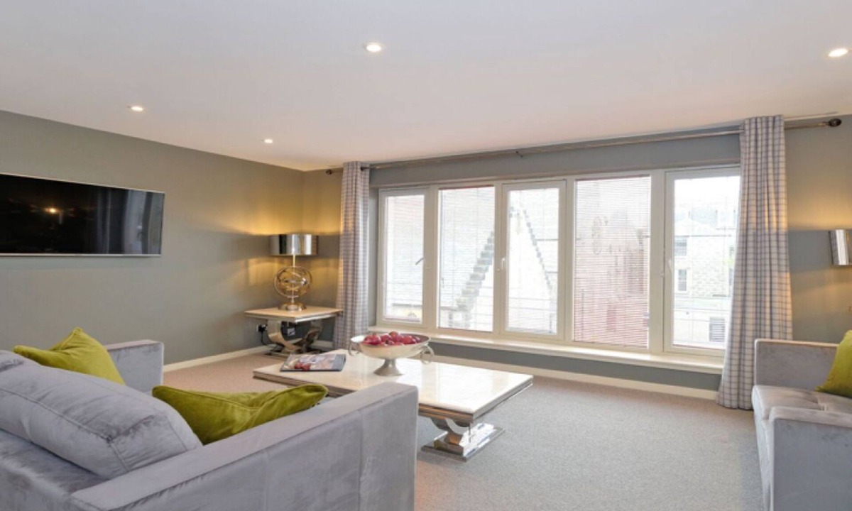 Central Aberdeen Apartment | Executive three bedroom apartment in Aberdeen’s West End