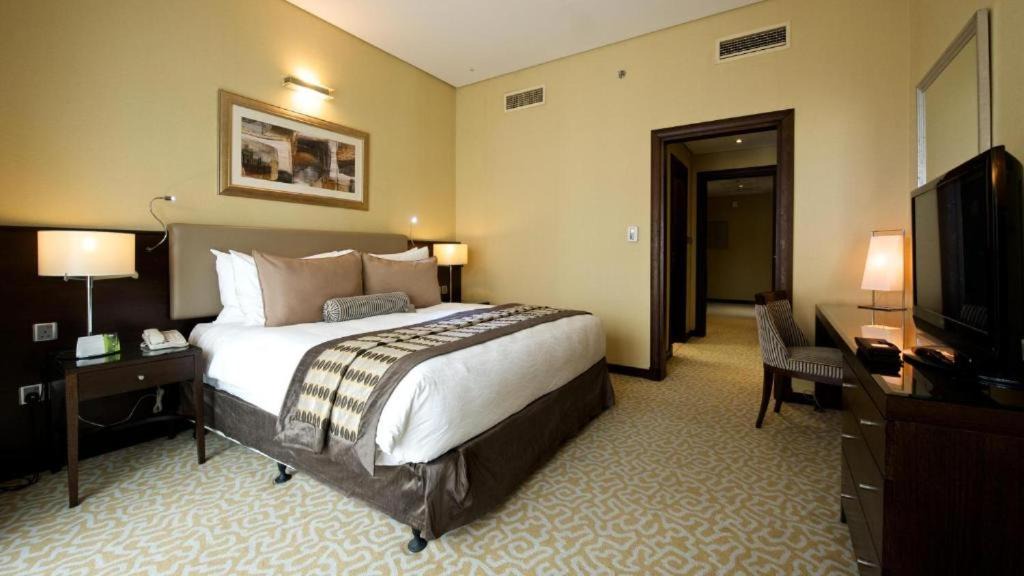 Barsha Heights Apartment | Executive Three Bedroom Apartment Near Internet Metro Station By Luxury Bookings AB