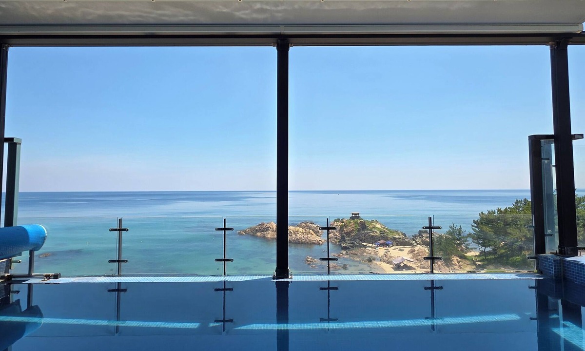 Yeongdeok House | Exit Full Villa
