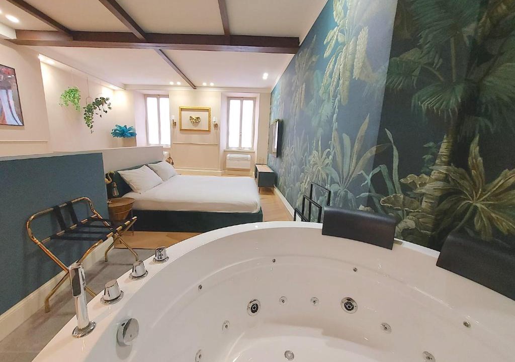 Borgo San Leonardo Apartment | Exotic Suite with Jacuzzi