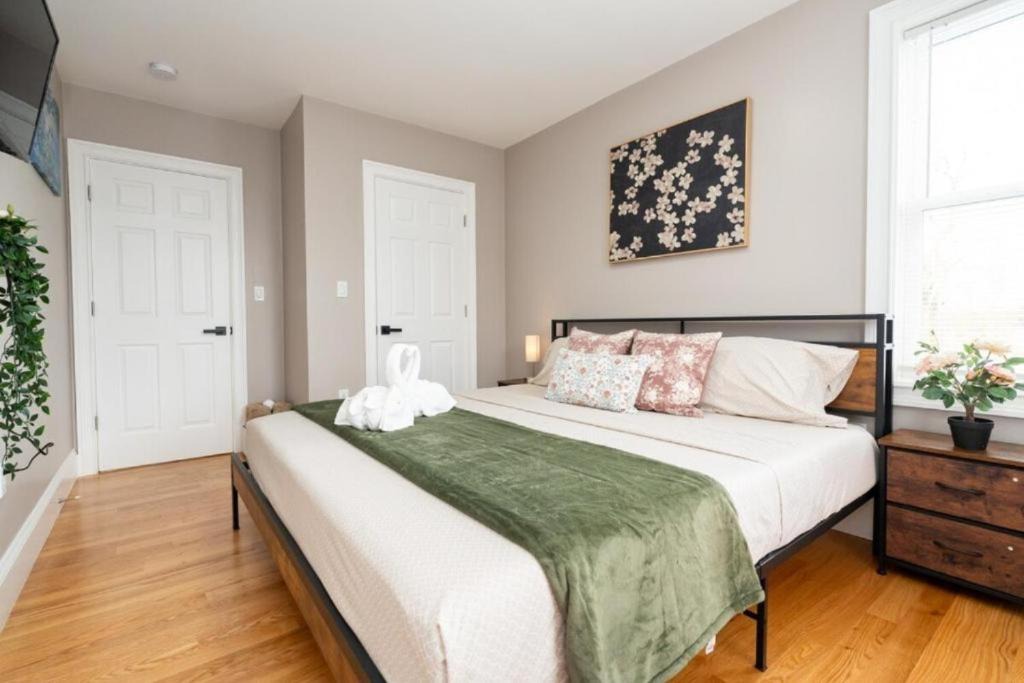 Codman Square Apartment | Expansive 3BR Boston Nest - Pet-Friendly - Near Franklin Park & Red Line 558-2